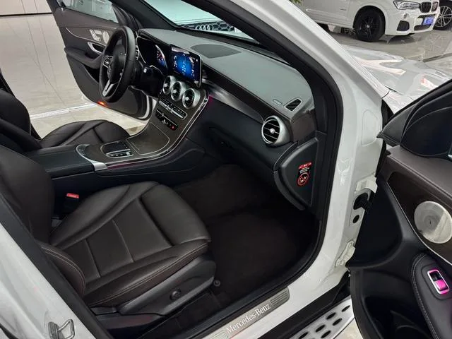 Mercedes-Benz GLC 2022 GLC 300 L 4MATIC Type dynamique intérieur photo 18 Mercedes-Benz GLC 2022 GLC 300 L 4MATIC Type dynamique intérieur photo 18