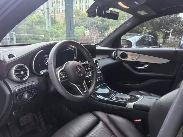 Mercedes-Benz GLC 2021 GLC 260 L 4MATIC Динамичный тип экстерьер фото 3 Mercedes-Benz GLC 2021 GLC 260 L 4MATIC Динамичный тип экстерьер фото 3
