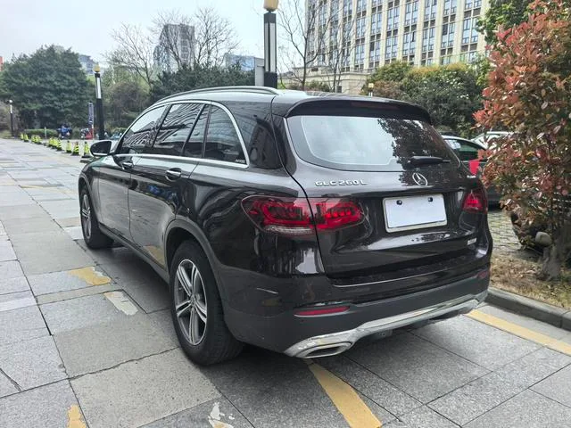 Mercedes-Benz GLC 2021 GLC 260 L 4MATIC Динамичный тип интерьер фото 9 Mercedes-Benz GLC 2021 GLC 260 L 4MATIC Динамичный тип интерьер фото 9