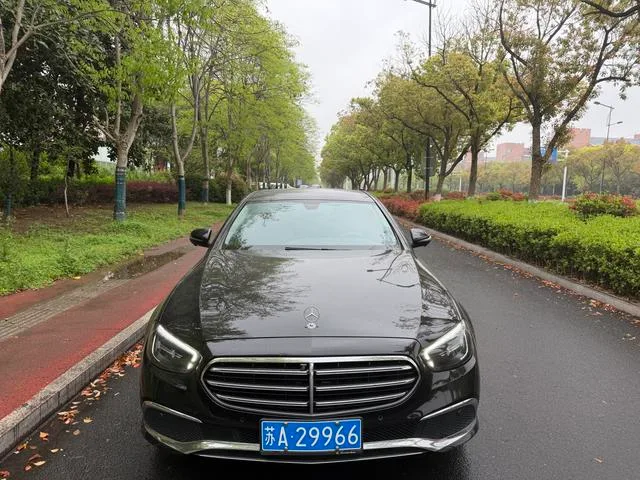 Mercedes-Benz E-Class 2022 Second change E 300 L Fashionable Passenger car exterior photo 2 Mercedes-Benz E-Class 2022 Second change E 300 L Fashionable Passenger car exterior photo 2
