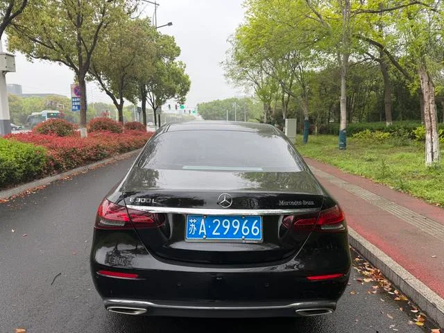 Mercedes-Benz E-Class 2022 Second change E 300 L Fashionable Passenger car exterior photo 5 Mercedes-Benz E-Class 2022 Second change E 300 L Fashionable Passenger car exterior photo 5