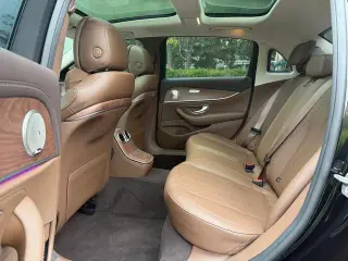 Mercedes-Benz E-Class 2022 Second change E 300 L Fashionable Passenger car interior photo 8 Mercedes-Benz E-Class 2022 Second change E 300 L Fashionable Passenger car interior photo 8
