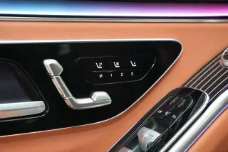 Mercedes-Benz S-Class 2023 S 450 L 4MATIC intérieur photo 16