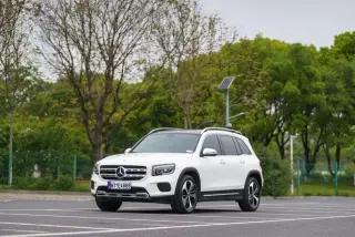 Mercedes-Benz GLB 2022 GLB 200 Fashionable exterior photo 1 Mercedes-Benz GLB 2022 GLB 200 Fashionable exterior photo 1
