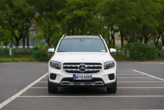 Mercedes-Benz GLB 2022 GLB 200 Fashionable exterior photo 2 Mercedes-Benz GLB 2022 GLB 200 Fashionable exterior photo 2