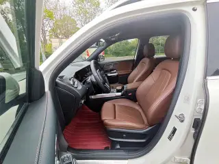 Mercedes-Benz GLB 2022 GLB 200 Fashionable interior photo 8 Mercedes-Benz GLB 2022 GLB 200 Fashionable interior photo 8