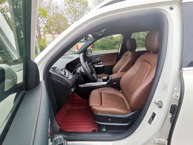 Mercedes-Benz GLB 2022 GLB 200 Fashionable interior photo 8 Mercedes-Benz GLB 2022 GLB 200 Fashionable interior photo 8