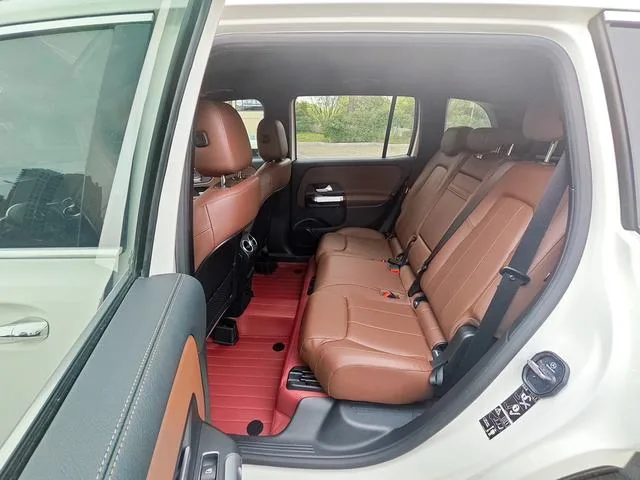 Mercedes-Benz GLB 2022 GLB 200 Fashionable interior photo 10 Mercedes-Benz GLB 2022 GLB 200 Fashionable interior photo 10