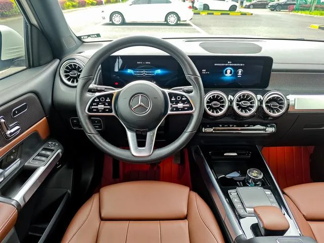 Mercedes-Benz GLB 2022 GLB 200 Fashionable interior photo 11 Mercedes-Benz GLB 2022 GLB 200 Fashionable interior photo 11