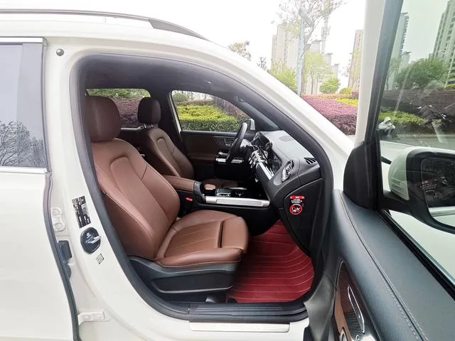 Mercedes-Benz GLB 2022 GLB 200 Fashionable interior photo 12 Mercedes-Benz GLB 2022 GLB 200 Fashionable interior photo 12