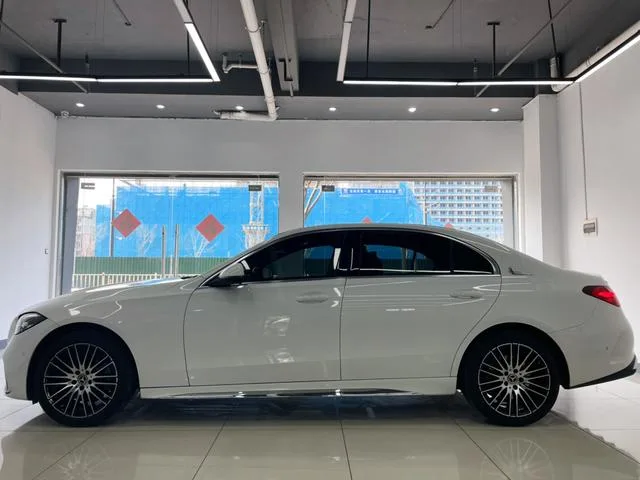Mercedes-Benz C-Class 2024 C 260 L Sports version exterior photo 7 Mercedes-Benz C-Class 2024 C 260 L Sports version exterior photo 7