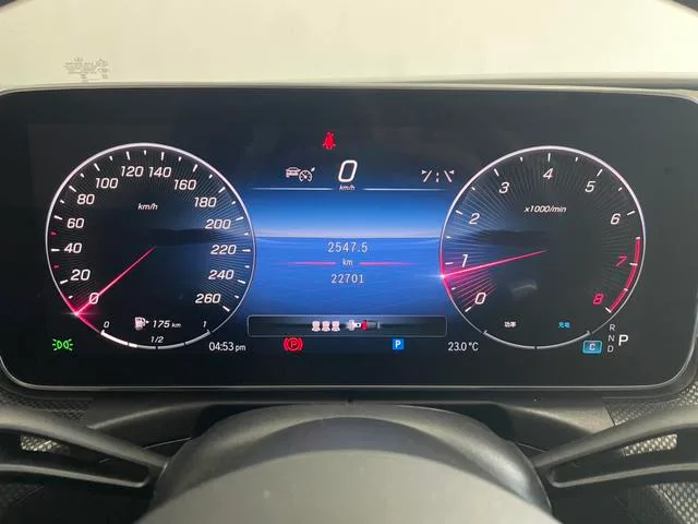 Mercedes-Benz C-Class 2024 C 260 L Sports version interior photo 16 Mercedes-Benz C-Class 2024 C 260 L Sports version interior photo 16