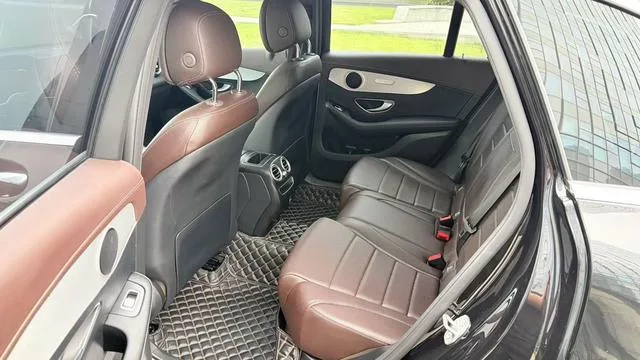 Mercedes-Benz GLC 2021 GLC 260 L 4MATIC Type dynamique intérieur photo 6