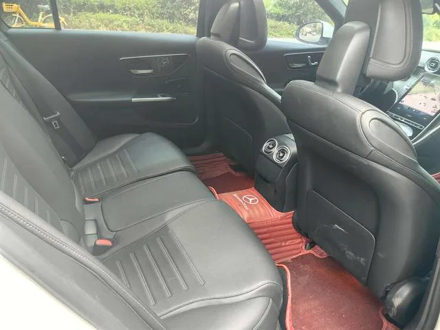 Mercedes-Benz C-Class 2022 Restyling C 260 L Sports version interior photo 9 Mercedes-Benz C-Class 2022 Restyling C 260 L Sports version interior photo 9