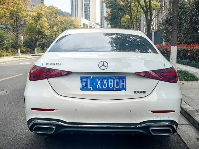 Mercedes-Benz C-Class 2022 Restyling C 260 L Sports version interior photo 13 Mercedes-Benz C-Class 2022 Restyling C 260 L Sports version interior photo 13