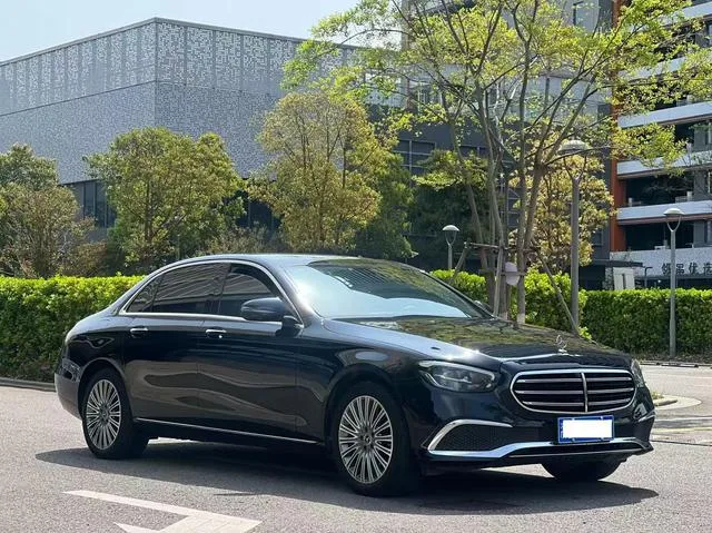 Mercedes-Benz E-Class 2023 E 300 L Fashionable Passenger car exterior photo 3 Mercedes-Benz E-Class 2023 E 300 L Fashionable Passenger car exterior photo 3