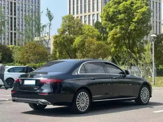 Mercedes-Benz E-Class 2023 E 300 L Fashionable Passenger car interior photo 9 Mercedes-Benz E-Class 2023 E 300 L Fashionable Passenger car interior photo 9