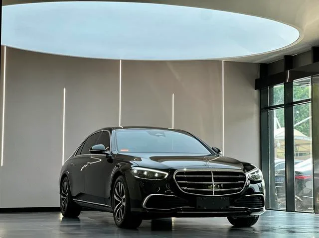 Mercedes-Benz S-Class 2024 Mise à jour S 400 L Type de luxe extérieur photo 3 Mercedes-Benz S-Class 2024 Mise à jour S 400 L Type de luxe extérieur photo 3