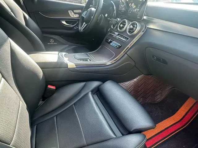 Mercedes-Benz GLC 2021 GLC 260 L 4MATIC Luxury type exterior photo 5 Mercedes-Benz GLC 2021 GLC 260 L 4MATIC Luxury type exterior photo 5