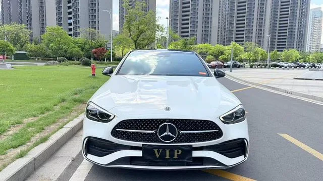 Mercedes-Benz C-Class 2024 Reforma C 260 L Edición deportiva Haoye exterior foto 2
