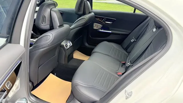 Mercedes-Benz C-Class 2024 Reforma C 260 L Edición deportiva Haoye interior foto 6