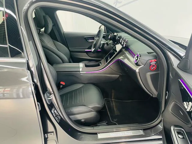 Mercedes-Benz C-Class 2025 C 260 L Sports version interior photo 12 Mercedes-Benz C-Class 2025 C 260 L Sports version interior photo 12