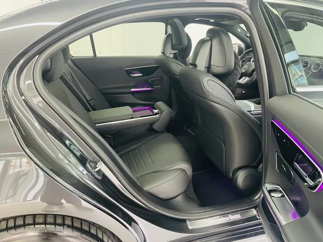 Mercedes-Benz C-Class 2025 C 260 L Sports version interior photo 13 Mercedes-Benz C-Class 2025 C 260 L Sports version interior photo 13