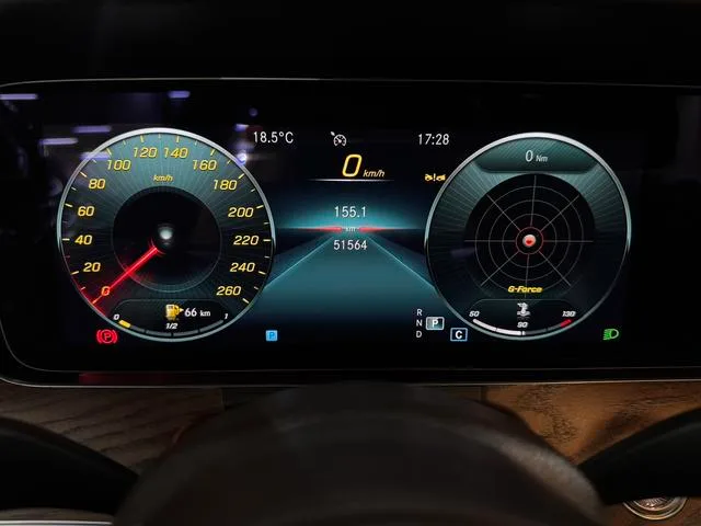 Mercedes-Benz E-Class 2023 Restyling E 300 L Fashionable Passenger car interior photo 11