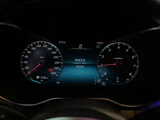 Mercedes-Benz GLC 2021 GLC 260 L 4MATIC Luxury type interior photo 17 Mercedes-Benz GLC 2021 GLC 260 L 4MATIC Luxury type interior photo 17
