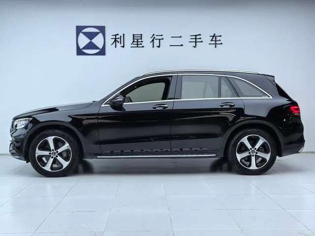 Mercedes-Benz GLC 2022 GLC 260 L 4MATIC Dynamic exterior photo 3 Mercedes-Benz GLC 2022 GLC 260 L 4MATIC Dynamic exterior photo 3