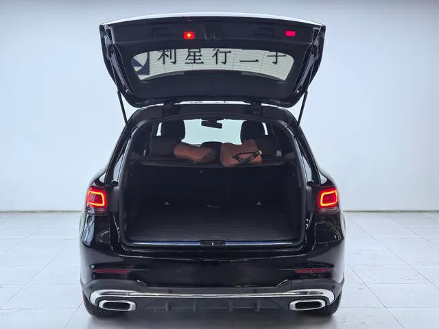 Mercedes-Benz GLC 2022 GLC 260 L 4MATIC Dynamic exterior photo 6 Mercedes-Benz GLC 2022 GLC 260 L 4MATIC Dynamic exterior photo 6