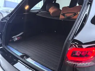 Mercedes-Benz GLC 2022 GLC 260 L 4MATIC Dynamic exterior photo 7 Mercedes-Benz GLC 2022 GLC 260 L 4MATIC Dynamic exterior photo 7