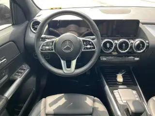 Mercedes-Benz GLA 2022 GLA 200 interior photo 12 Mercedes-Benz GLA 2022 GLA 200 interior photo 12