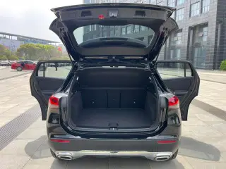 Mercedes-Benz GLA 2022 GLA 200 interior photo 14 Mercedes-Benz GLA 2022 GLA 200 interior photo 14