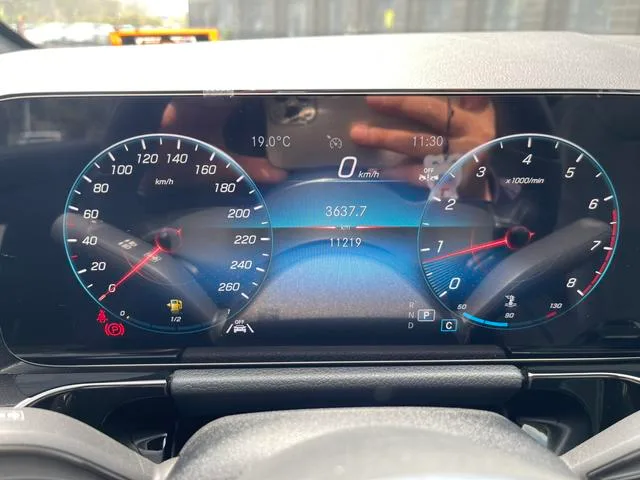 Mercedes-Benz GLA 2022 GLA 200 interior photo 17 Mercedes-Benz GLA 2022 GLA 200 interior photo 17