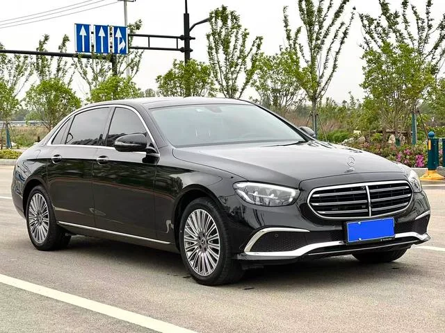 Mercedes-Benz E-Class 2023 E 300 L Fashionable Passenger car exterior photo 3 Mercedes-Benz E-Class 2023 E 300 L Fashionable Passenger car exterior photo 3