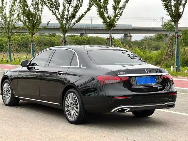 Mercedes-Benz E-Class 2023 E 300 L Fashionable Passenger car exterior photo 6 Mercedes-Benz E-Class 2023 E 300 L Fashionable Passenger car exterior photo 6