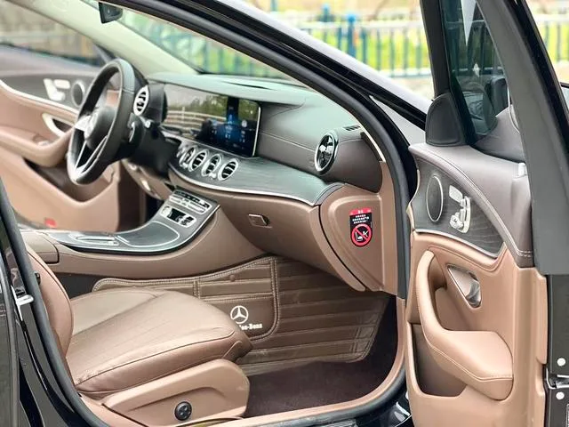 Mercedes-Benz E-Class 2023 E 300 L Fashionable Passenger car exterior photo 9 Mercedes-Benz E-Class 2023 E 300 L Fashionable Passenger car exterior photo 9