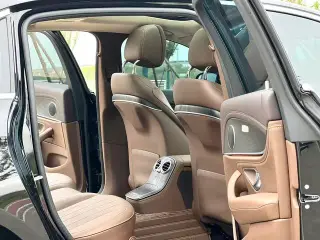 Mercedes-Benz E-Class 2023 E 300 L Fashionable Passenger car interior photo 11 Mercedes-Benz E-Class 2023 E 300 L Fashionable Passenger car interior photo 11
