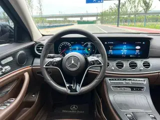 Mercedes-Benz E-Class 2023 E 300 L Fashionable Passenger car interior photo 13 Mercedes-Benz E-Class 2023 E 300 L Fashionable Passenger car interior photo 13