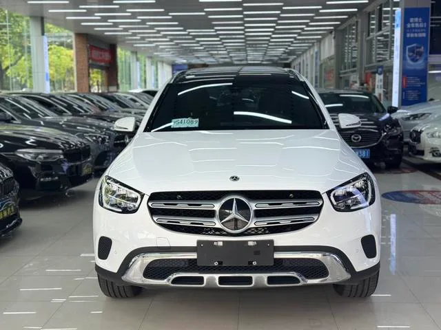 Mercedes-Benz GLC 2022 Restyling GLC 260 L 4MATIC Dynamic exterior photo 3 Mercedes-Benz GLC 2022 Restyling GLC 260 L 4MATIC Dynamic exterior photo 3