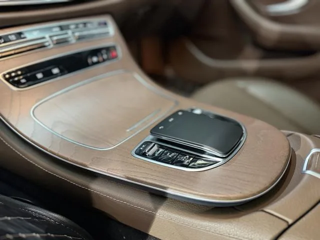 Mercedes-Benz E-Class 2023 Restyling E 300 L Fashionable Passenger car exterior photo 6 Mercedes-Benz E-Class 2023 Restyling E 300 L Fashionable Passenger car exterior photo 6
