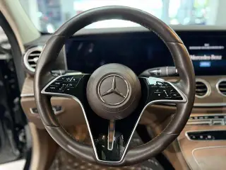 Mercedes-Benz E-Class 2023 Restyling E 300 L Fashionable Passenger car interior photo 9 Mercedes-Benz E-Class 2023 Restyling E 300 L Fashionable Passenger car interior photo 9
