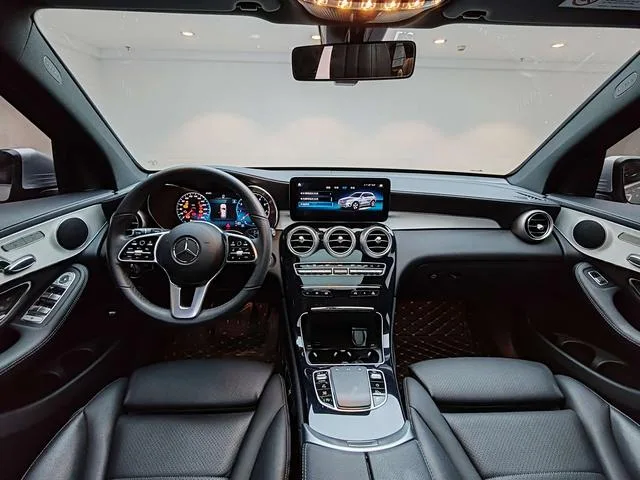 Mercedes-Benz GLC 2022 Restyling GLC 260 L 4MATIC Dynamic exterior photo 9 Mercedes-Benz GLC 2022 Restyling GLC 260 L 4MATIC Dynamic exterior photo 9