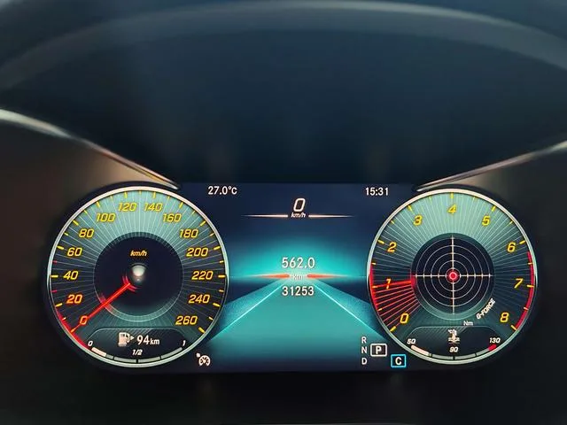 Mercedes-Benz GLC 2022 Restyling GLC 260 L 4MATIC Dynamic interior photo 13 Mercedes-Benz GLC 2022 Restyling GLC 260 L 4MATIC Dynamic interior photo 13