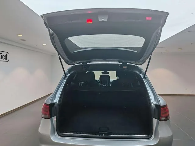 Mercedes-Benz GLC 2022 Restyling GLC 260 L 4MATIC Dynamic interior photo 14 Mercedes-Benz GLC 2022 Restyling GLC 260 L 4MATIC Dynamic interior photo 14