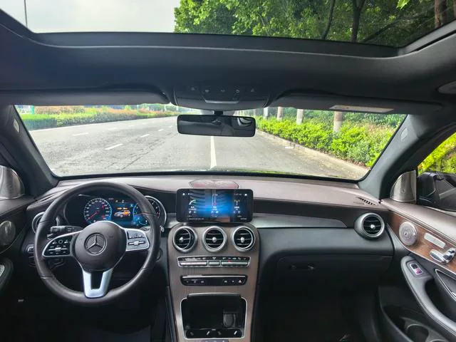 Mercedes-Benz GLC 2022 GLC 260 L 4MATIC De lujo interior foto 10 Mercedes-Benz GLC 2022 GLC 260 L 4MATIC De lujo interior foto 10