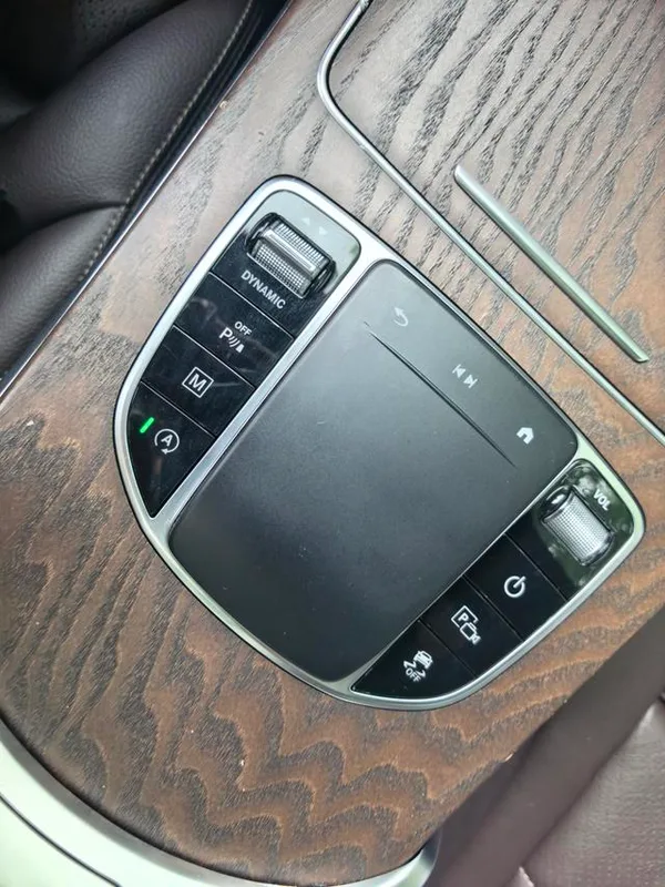 Mercedes-Benz GLC 2022 GLC 260 L 4MATIC De lujo interior foto 16 Mercedes-Benz GLC 2022 GLC 260 L 4MATIC De lujo interior foto 16