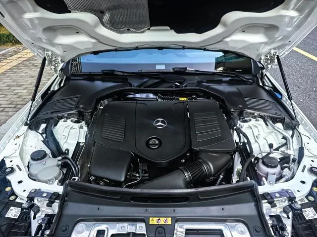 Mercedes-Benz C-Class 2023 C 260 L Sports version interior photo 12 Mercedes-Benz C-Class 2023 C 260 L Sports version interior photo 12