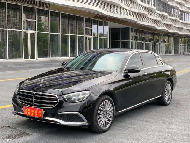 Mercedes-Benz E-Class 2023 Restyling E 300 L Fashionable Passenger car exterior photo 1 Mercedes-Benz E-Class 2023 Restyling E 300 L Fashionable Passenger car exterior photo 1